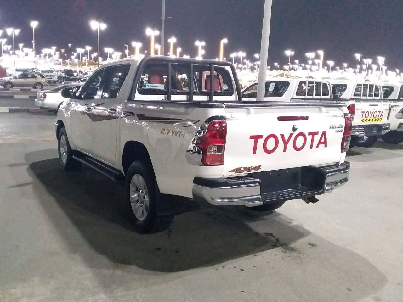 Toyota Hilux - Image 5