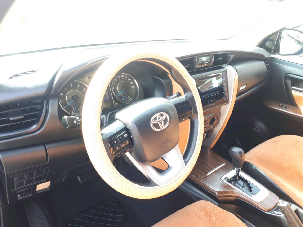 Toyota Fortuner - Image 2