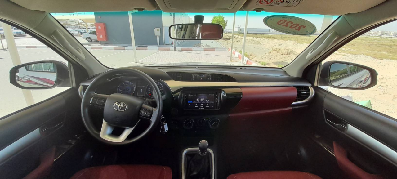 Toyota Hilux - Image 2