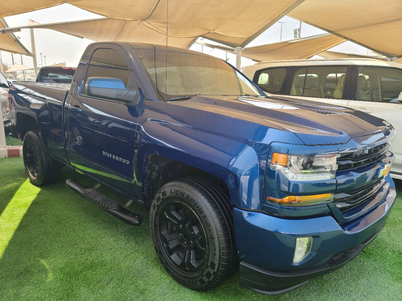Chevrolet Silverado - Image 7