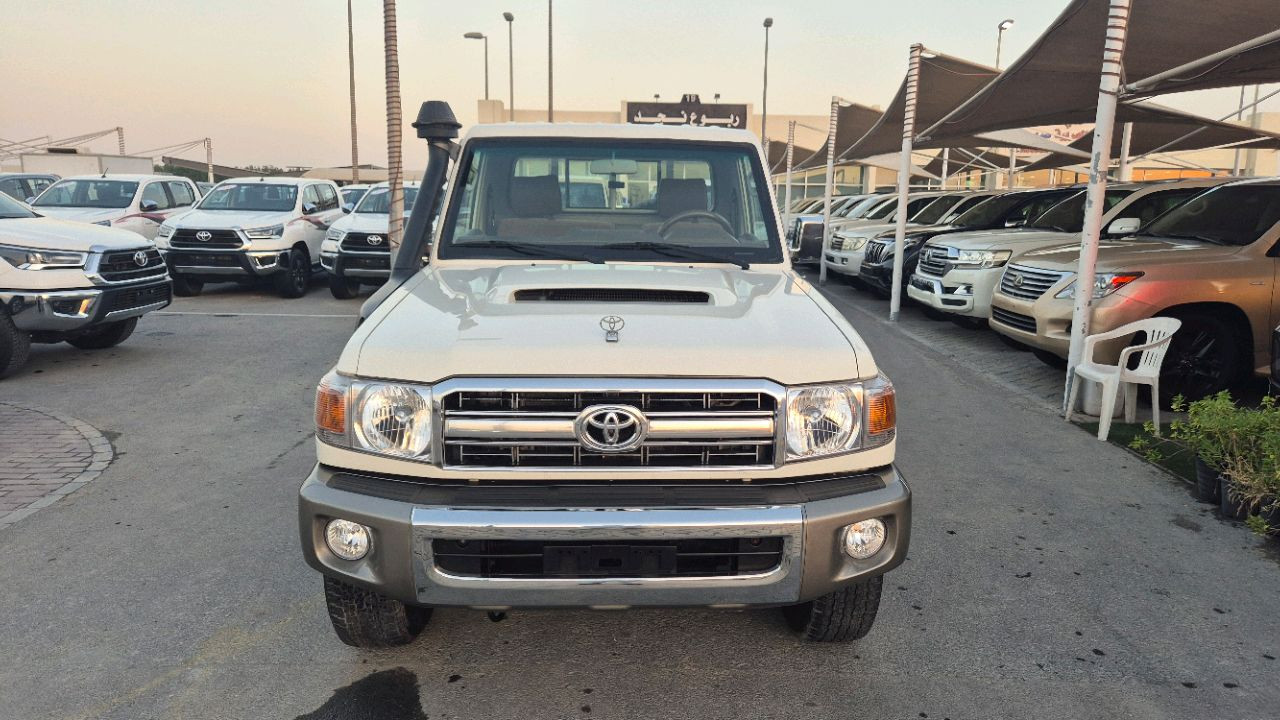 Toyota Land Cruiser - Image 4