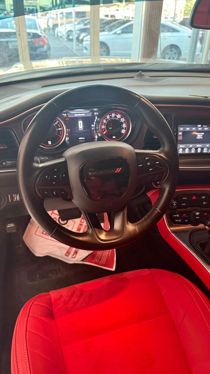 Dodge Challenger - Image 6