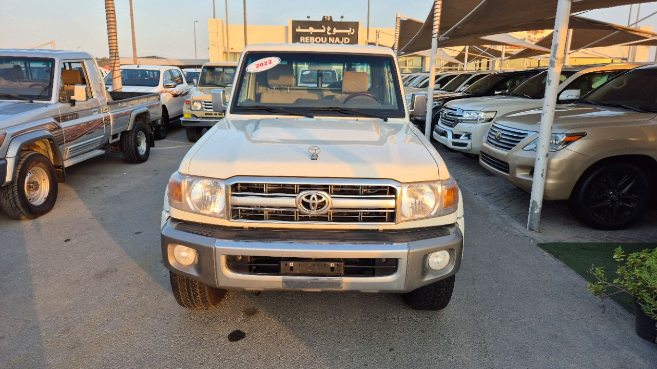 Toyota Land Cruiser - Image 12