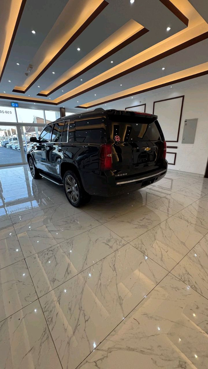 Chevrolet Tahoe - Image 10
