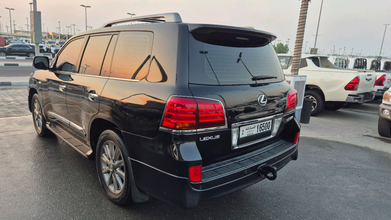 Lexus LX-Series - Image 12