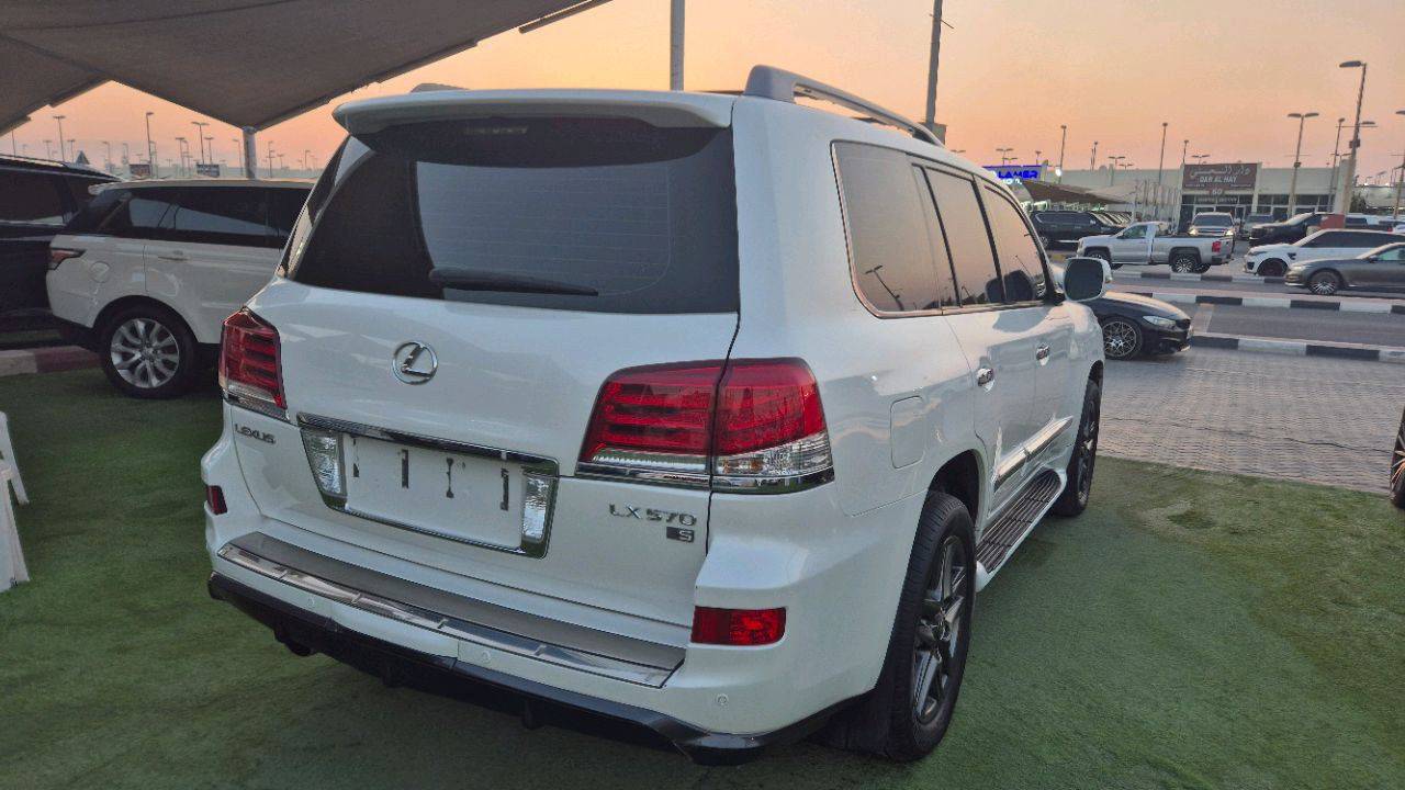 Lexus LX-Series - Image 12