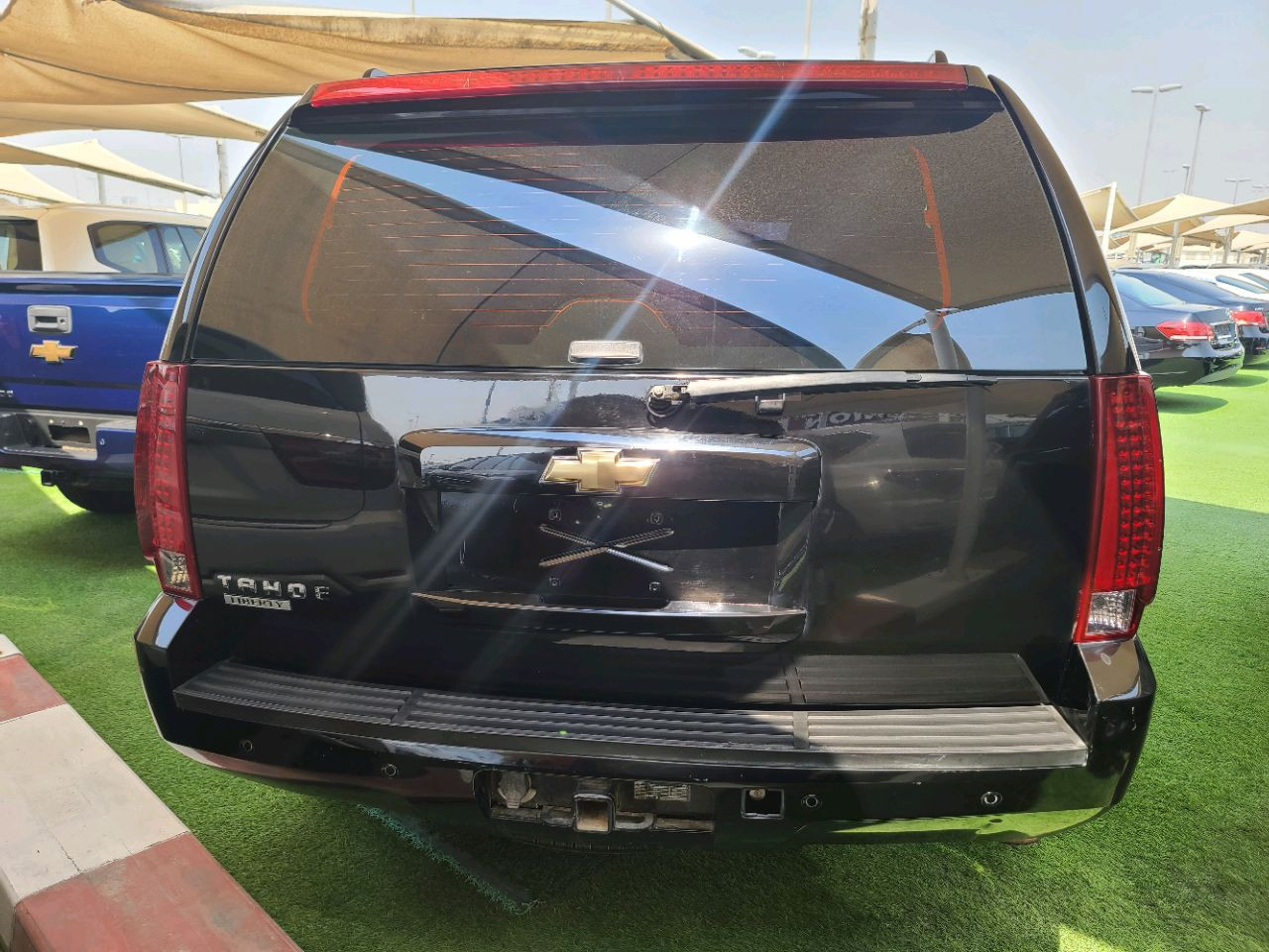 Chevrolet Tahoe - Image 3