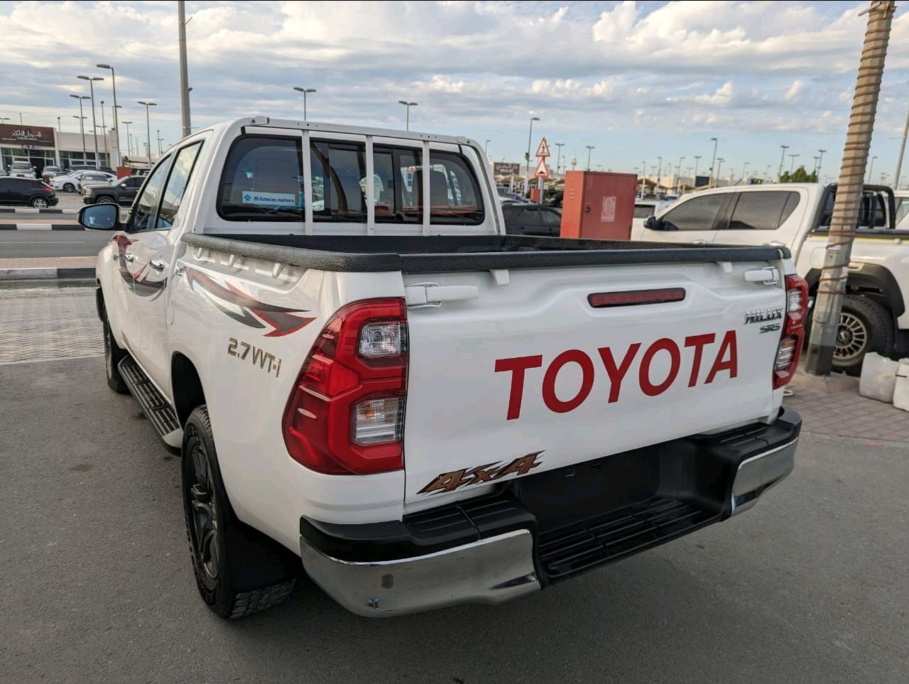 Toyota Hilux - Image 5