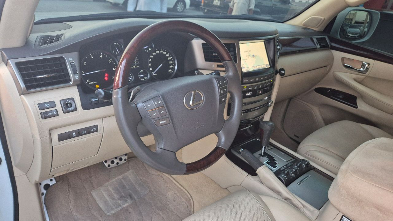 Lexus LX-Series - Image 3