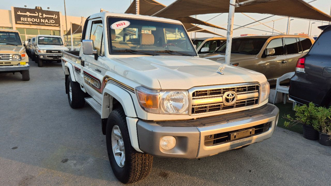 Toyota Land Cruiser - Image 4