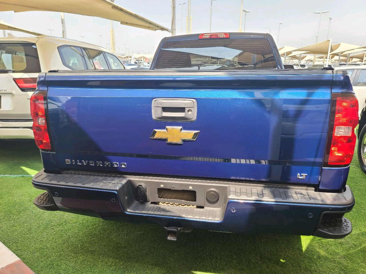 Chevrolet Silverado - Image 9