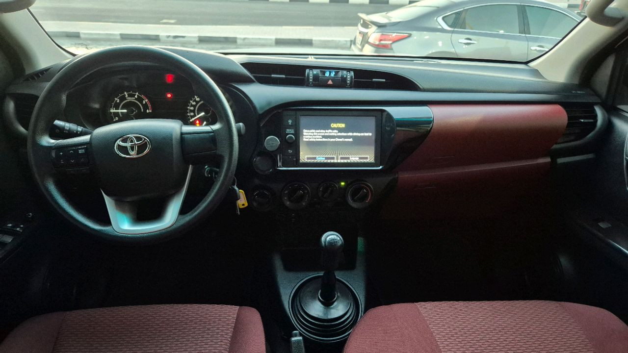 Toyota Hilux - Image 5