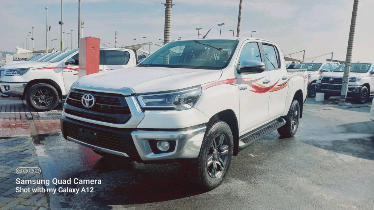 Toyota Hilux - Image 5