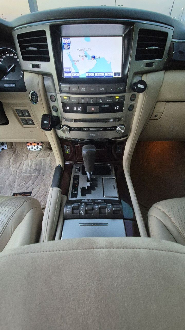 Lexus LX-Series - Image 6