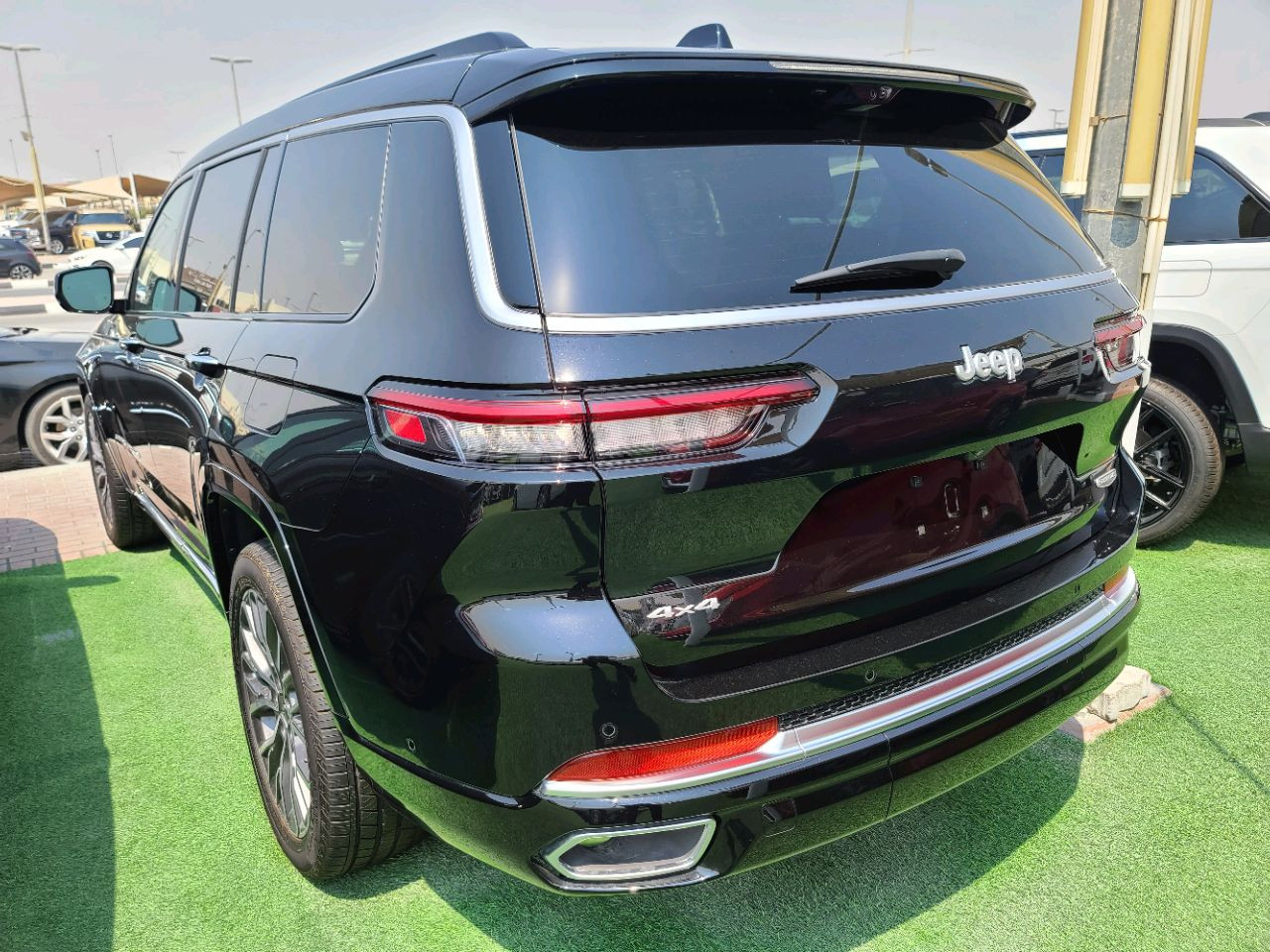Jeep Cherokee - Image 4