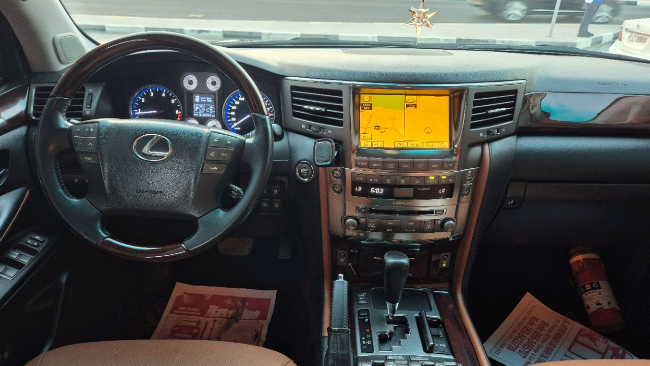 Lexus LX-Series - Image 8