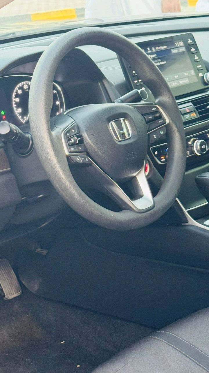 Honda Accord - Image 11