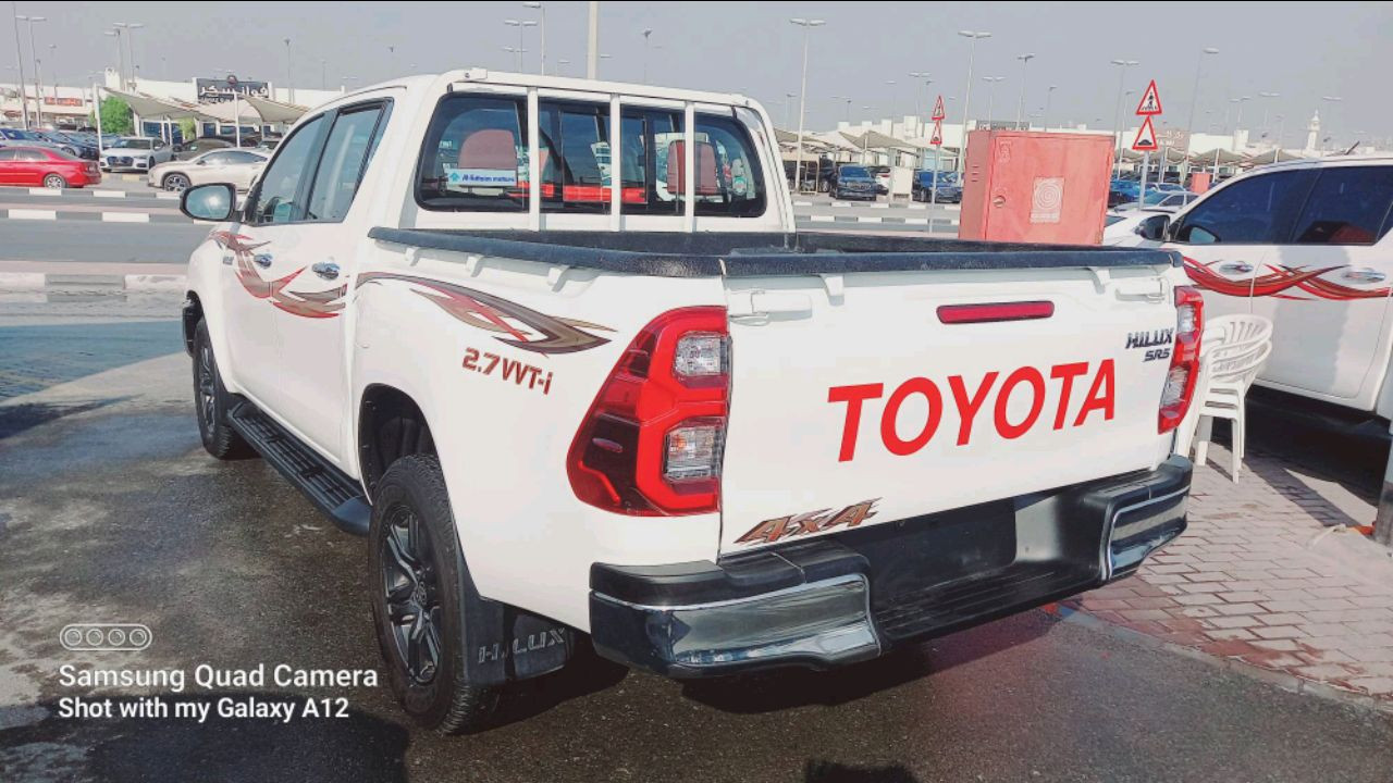Toyota Hilux - Image 2