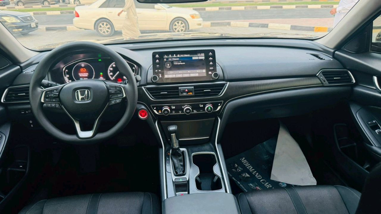 Honda Accord - Image 12