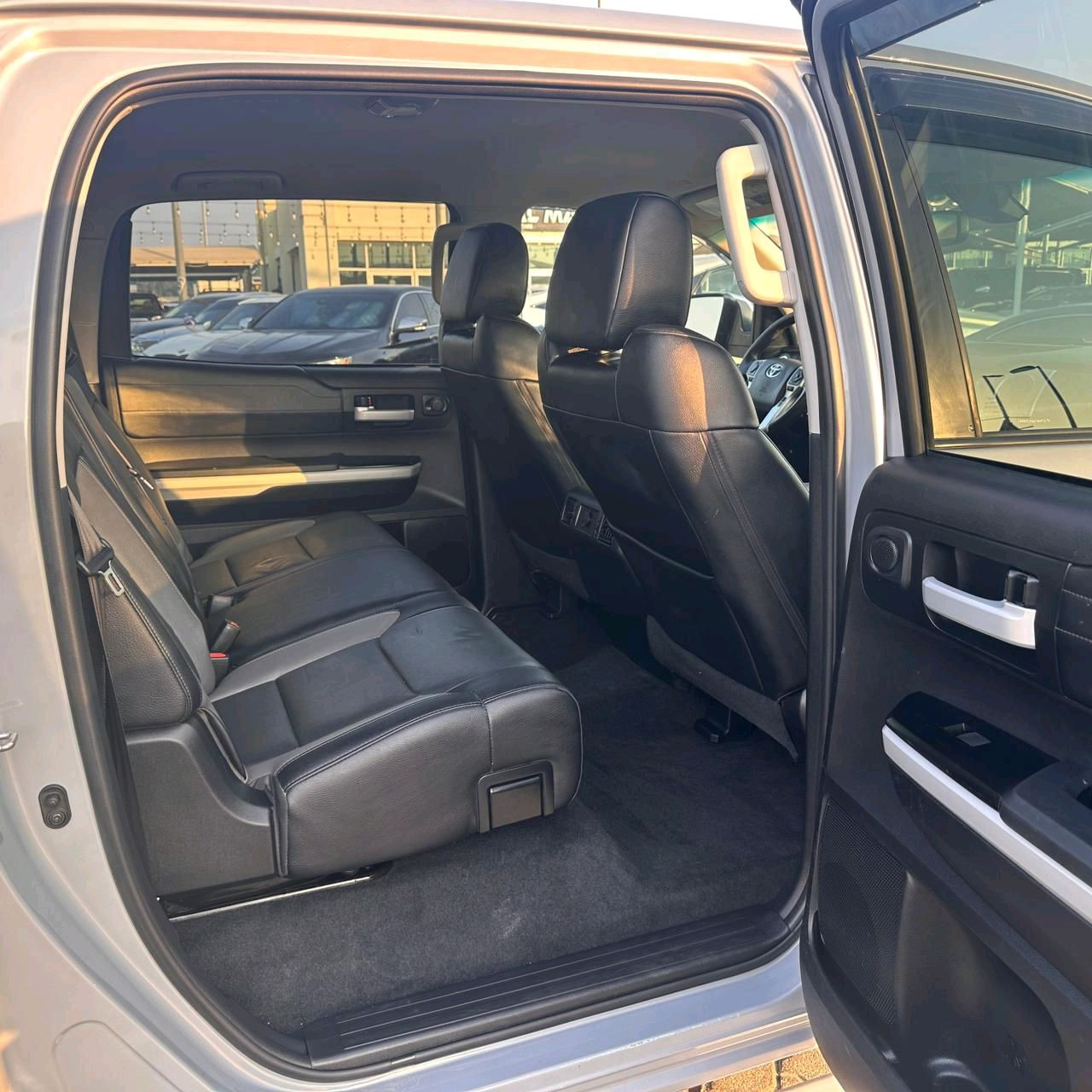 Toyota Tundra - Image 8