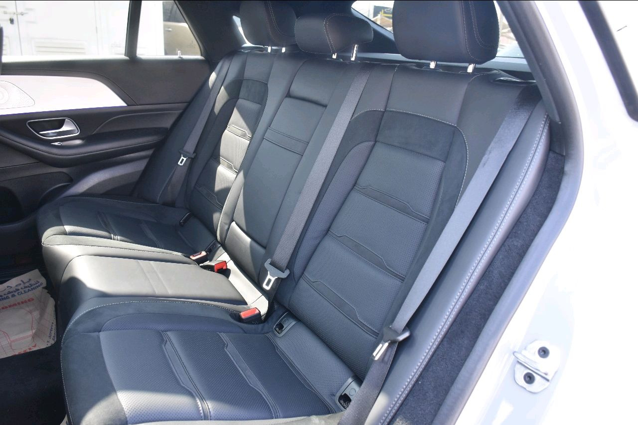 Mercedes Benz GLE SUV - Image 4