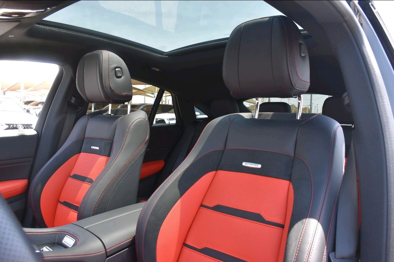 Mercedes Benz GLE SUV - Image 12