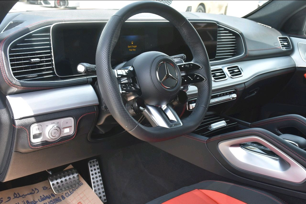 Mercedes Benz GLE SUV - Image 4