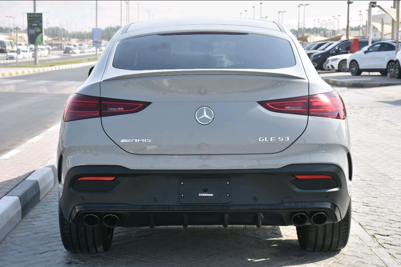 Mercedes Benz GLE SUV - Image 10