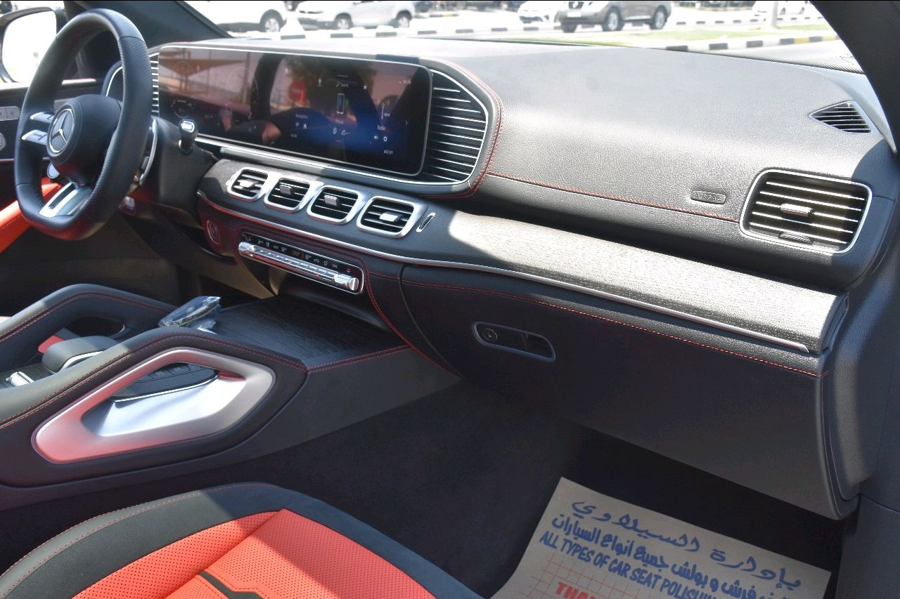 Mercedes Benz GLE SUV - Image 6