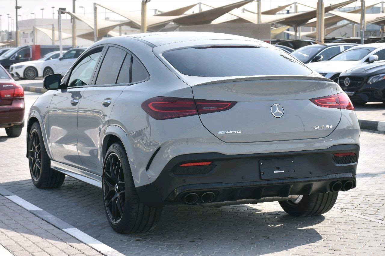 Mercedes Benz GLE SUV - Image 2