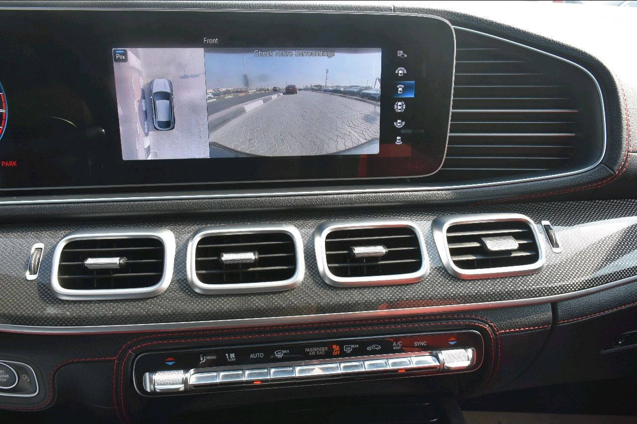 Mercedes Benz GLE SUV - Image 8
