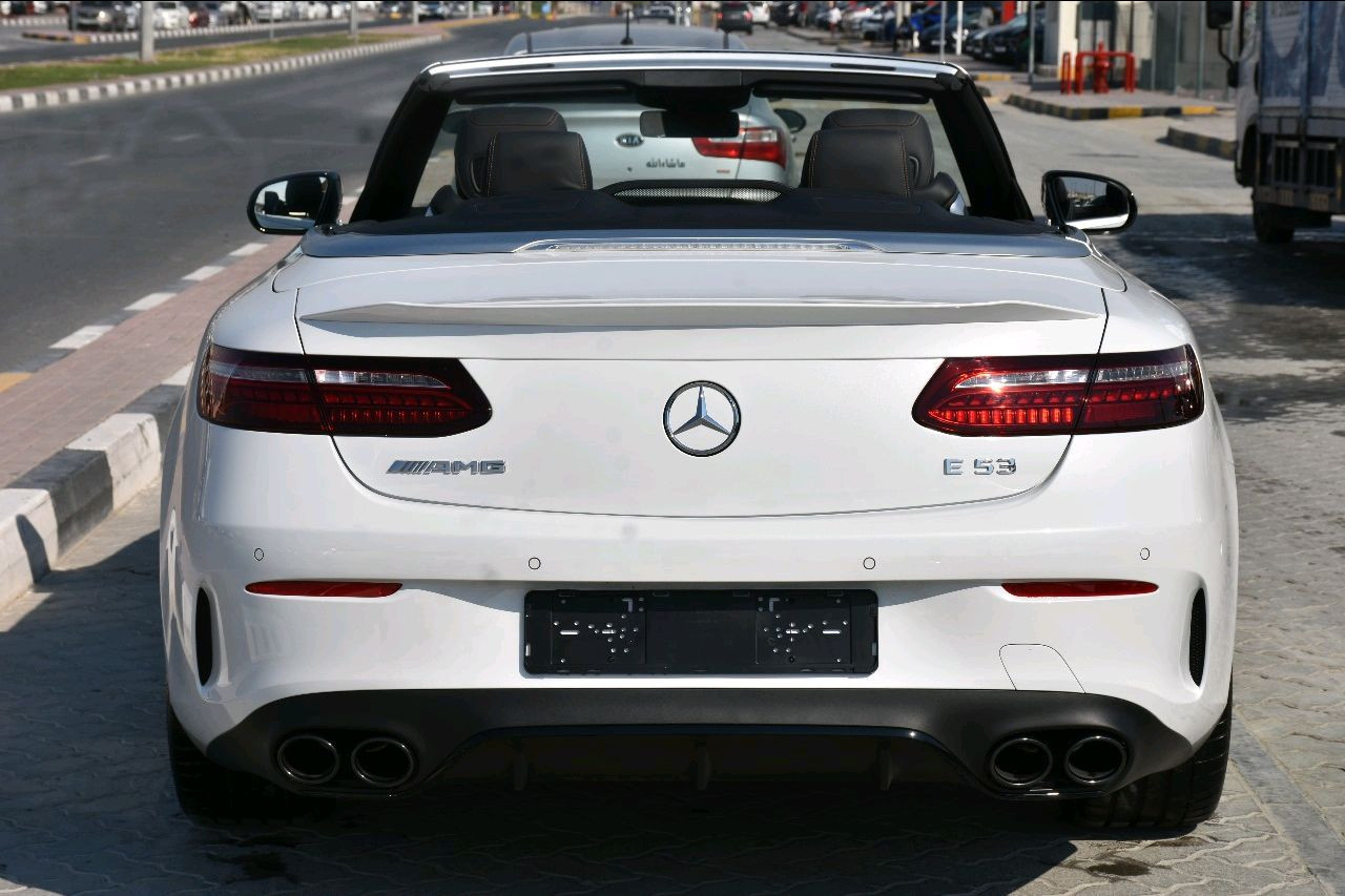 Mercedes Benz E-Class - Image 16
