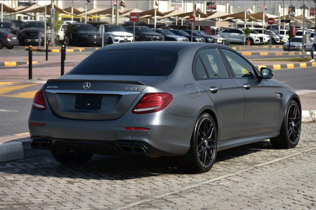 Mercedes Benz E-Class - Image 6