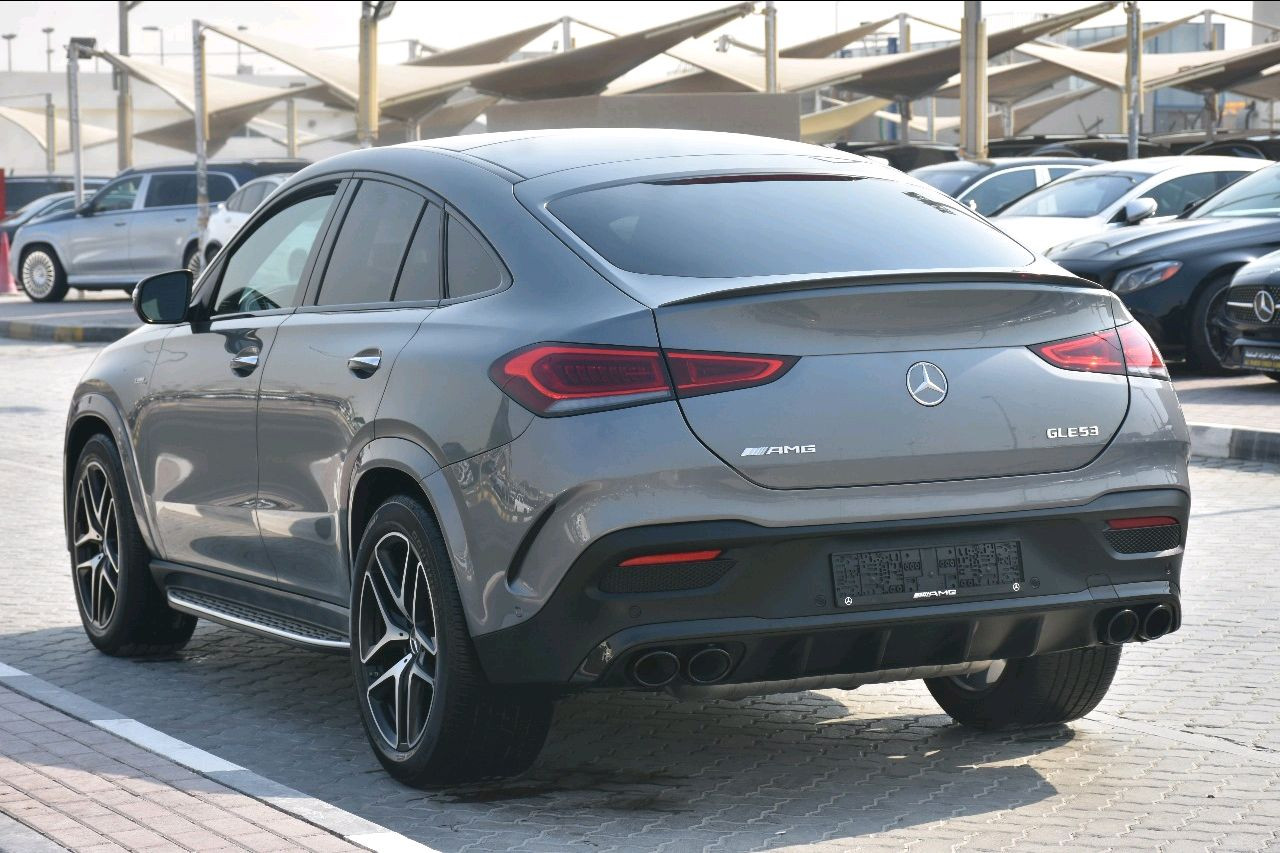 Mercedes Benz GLE SUV - Image 11