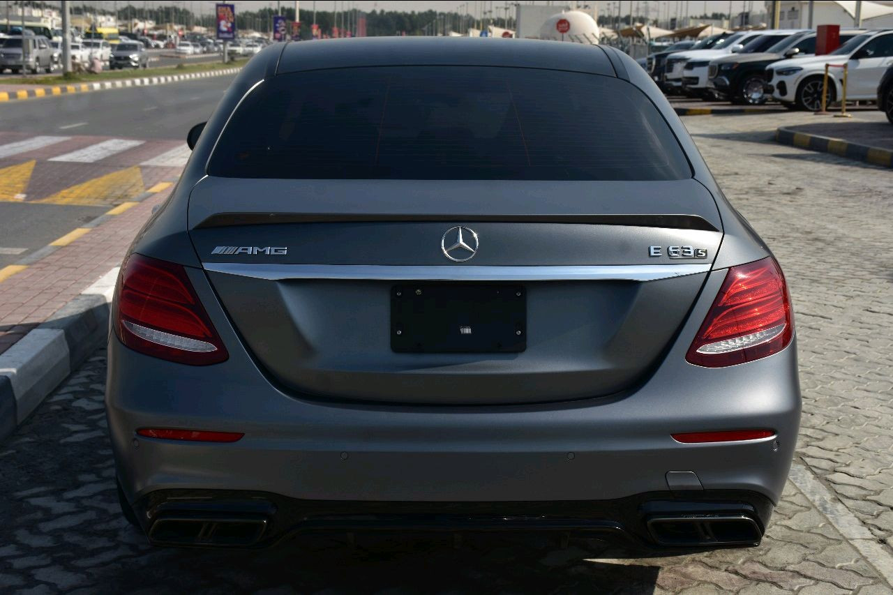 Mercedes Benz E-Class - Image 4