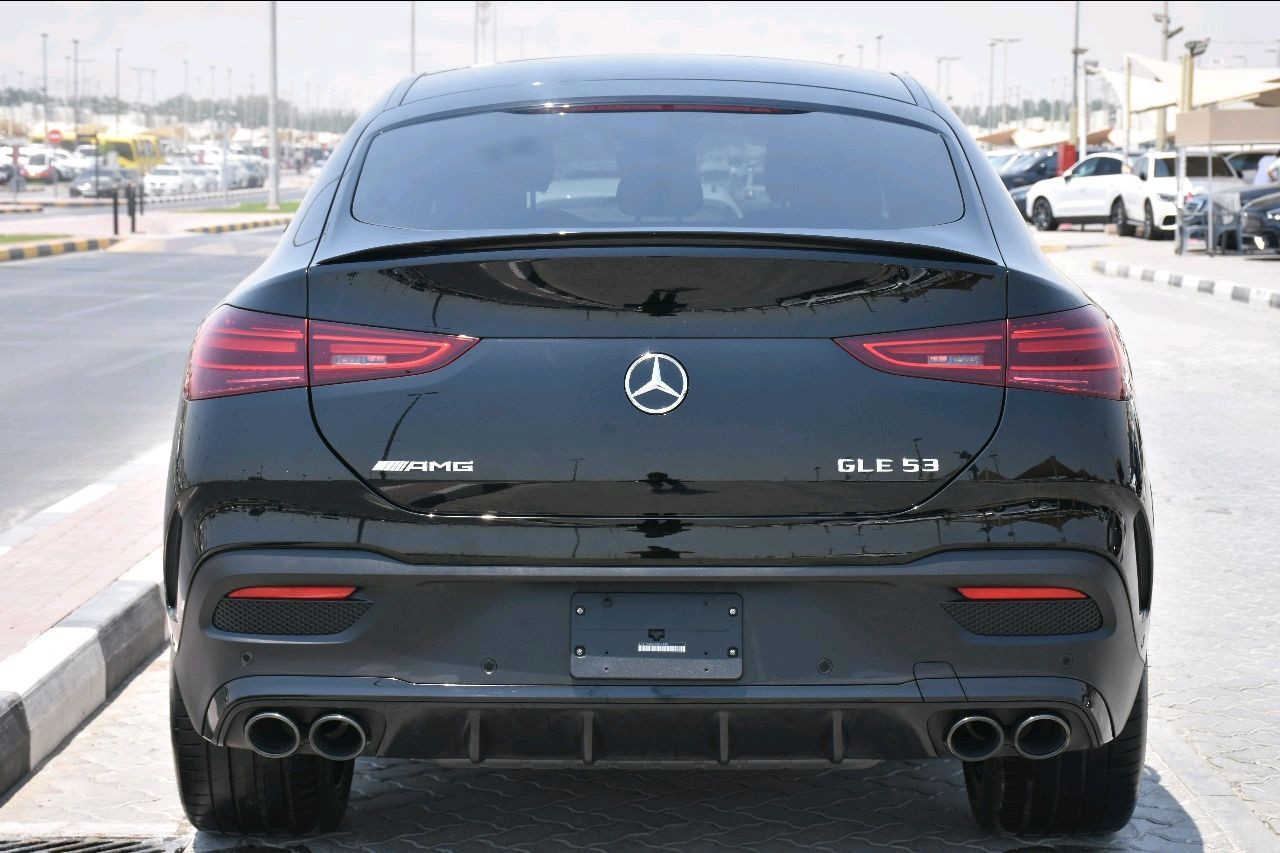Mercedes Benz GLE SUV - Image 14