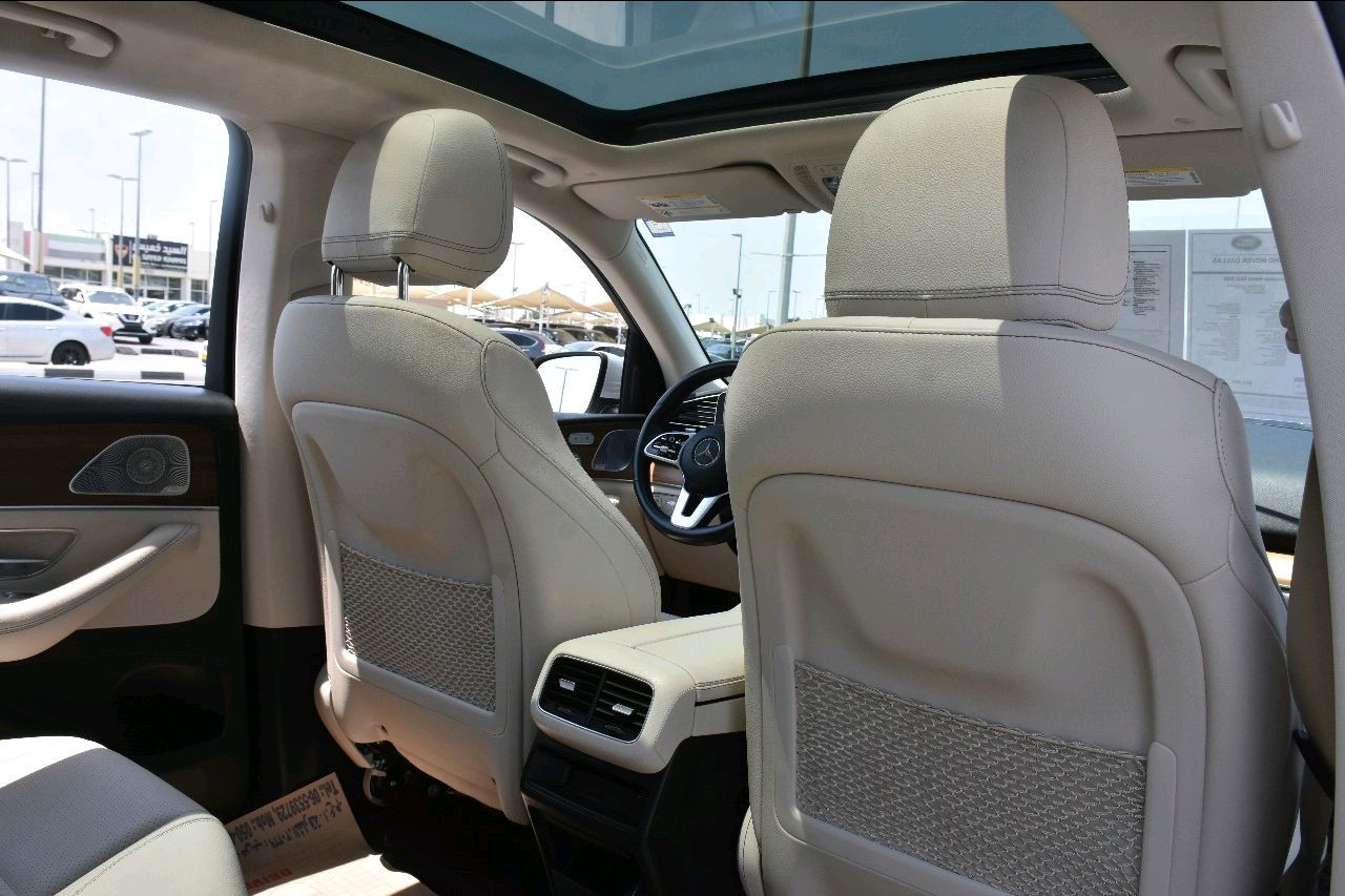 Mercedes Benz GLE SUV - Image 4