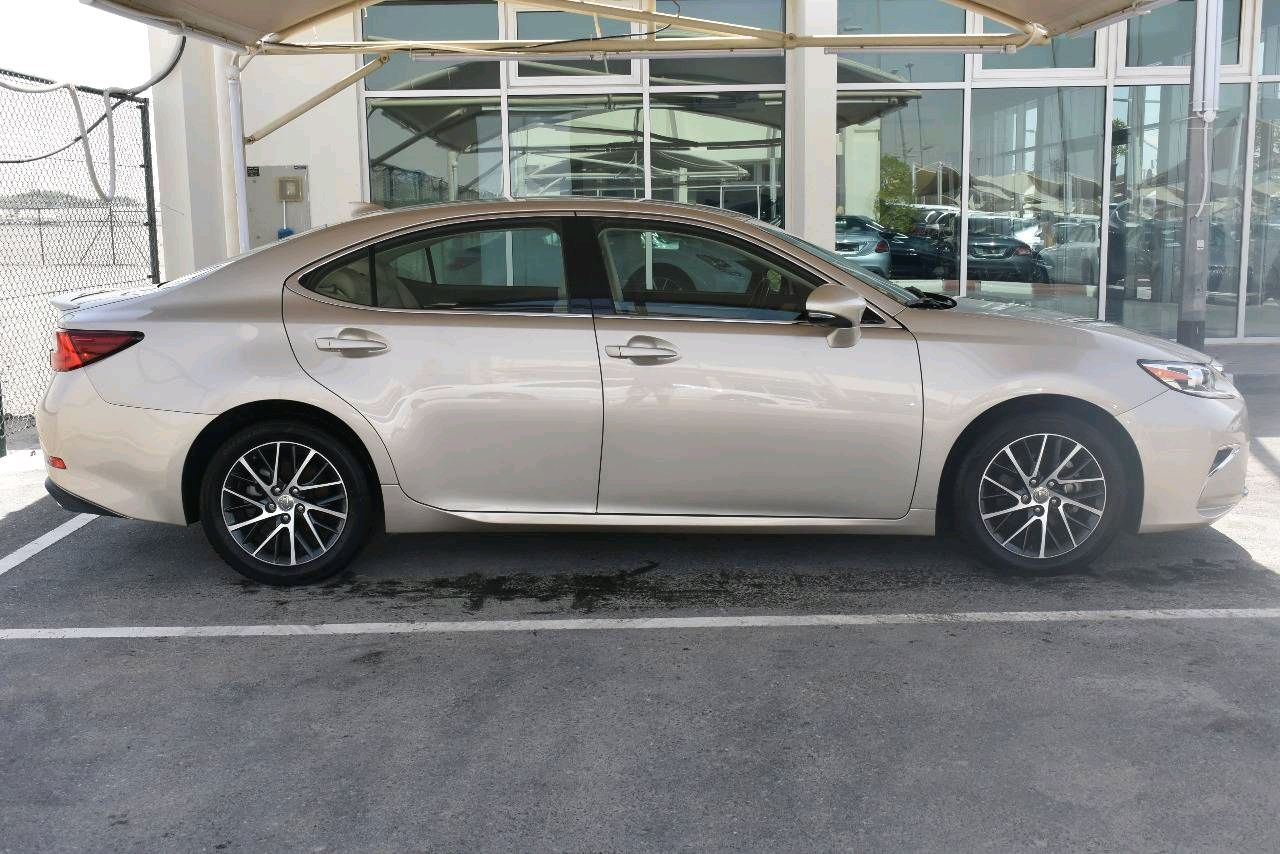 Lexus ES-Series - Image 6