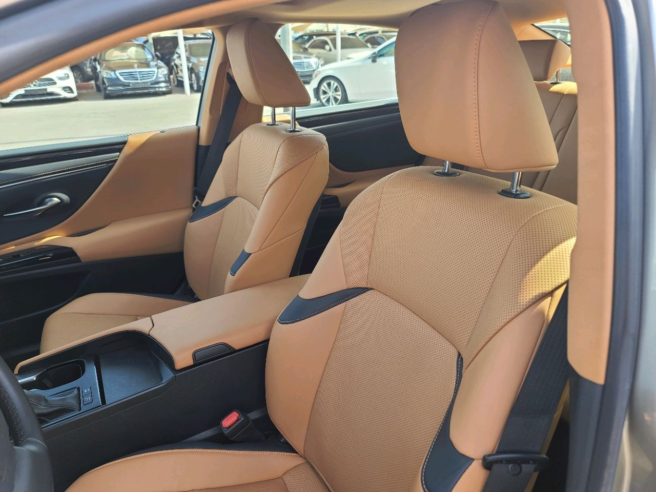 Lexus ES-Series - Image 9