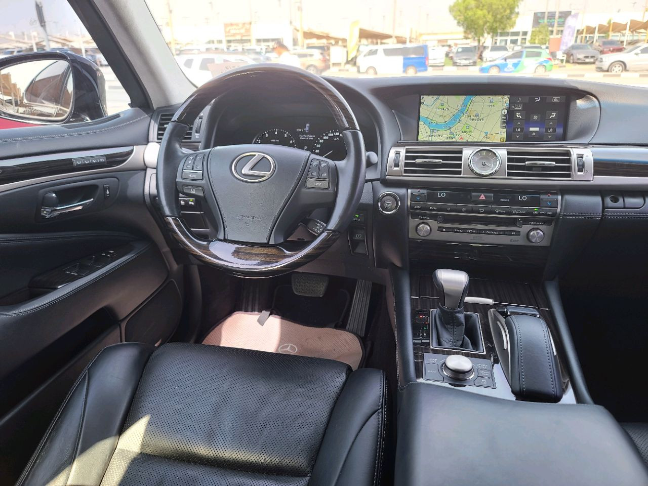Lexus LS-Series - Image 11