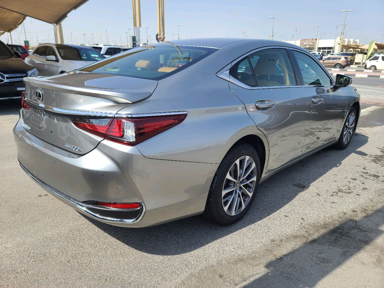 Lexus ES-Series - Image 7