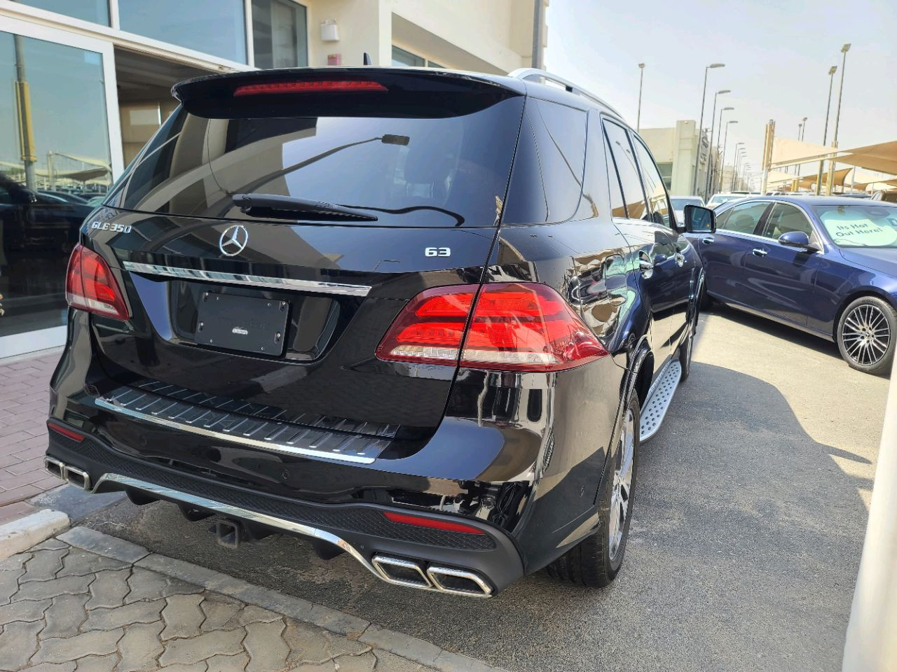 Mercedes Benz GLE SUV - Image 10