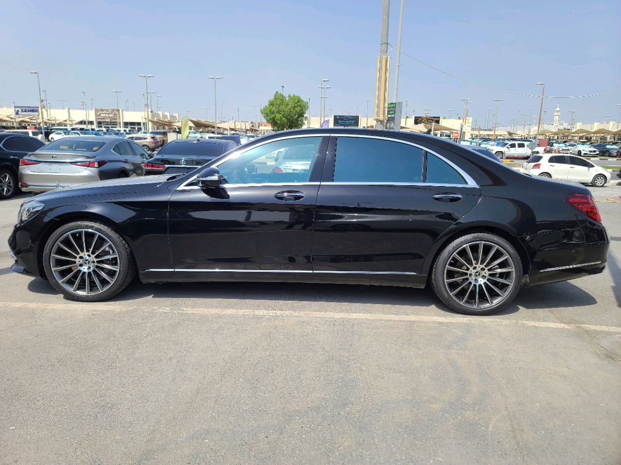 Mercedes Benz S-Class - Image 5