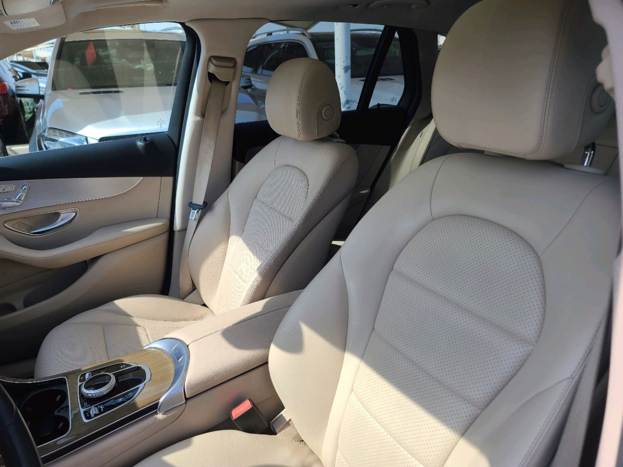 Mercedes Benz GLC - Image 10