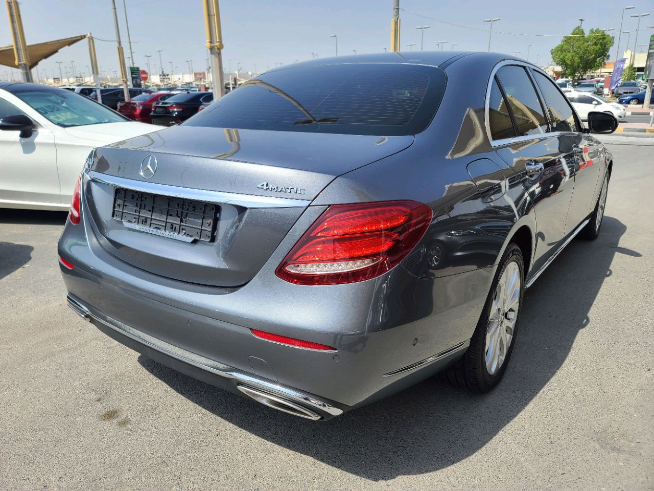 Mercedes Benz E-Class - Image 4