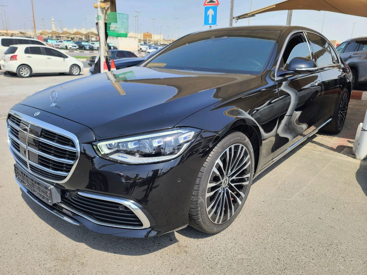 Mercedes Benz S-Class - Image 10