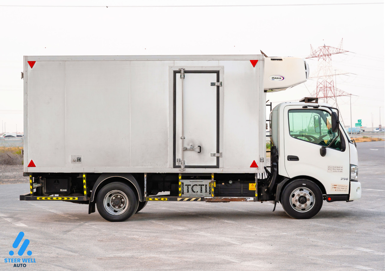 HINO 300 - Image 5