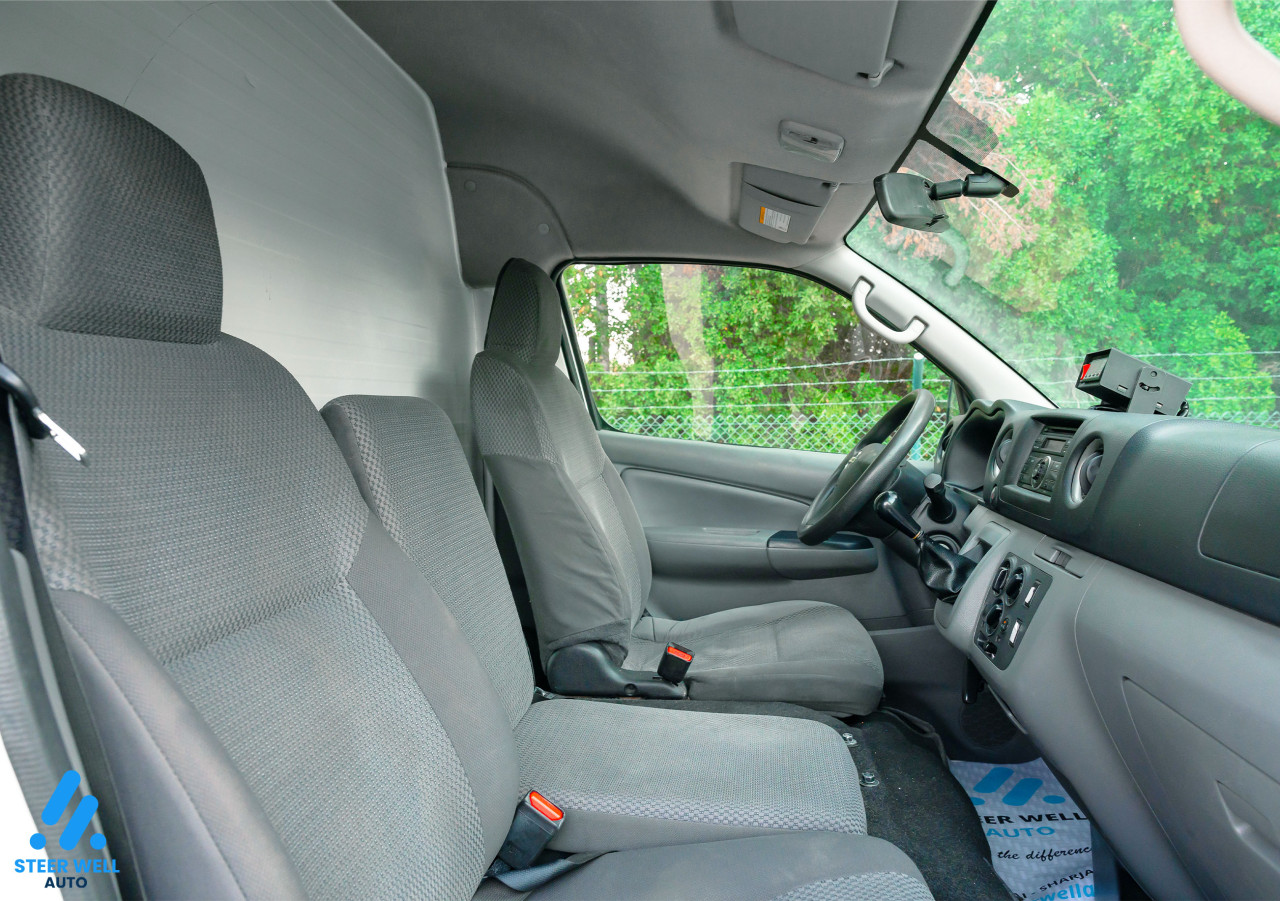 Nissan Urvan - Image 10