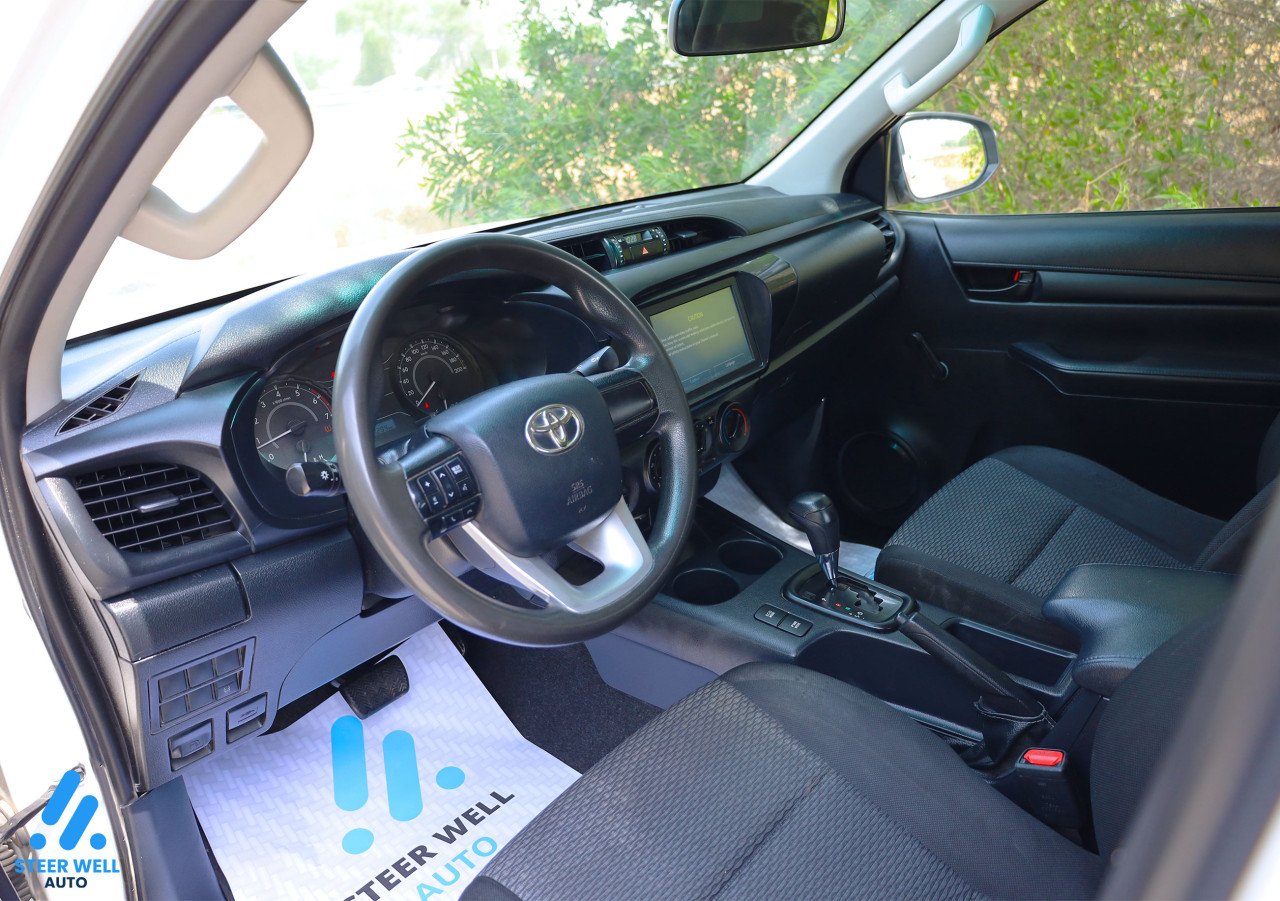 Toyota Hilux - Image 9