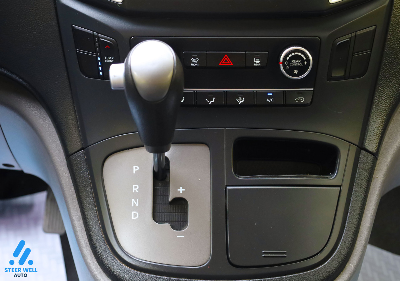 Hyundai Accent - Image 7